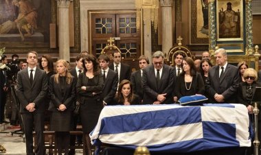 Στην εξόδιο ακολουθία του Κωνσταντίνου Μητσοτάκη παρέστη ο Περιφερειάρχης Γ. Χατζημάρκος