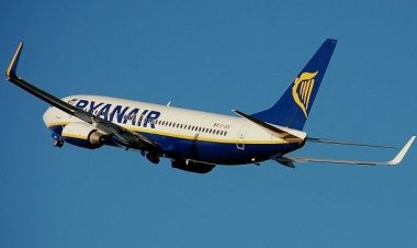 Νέα δρομολόγια από Φρανκφούρτη προς Μύκονο και Σαντορίνη από τη Ryanair