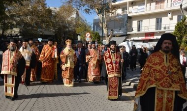 Ηλιόεσσα η Ρόδος τμήσε σήμερα τον πολιούχο της Άγιο Κωνσταντίνο τον Υδραίο