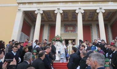 Νεφοέσσα η Ερμούπολη εόρτασε τον Πολιούχο της Άγιο Νικόλαο