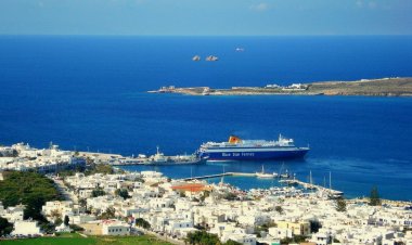 Ξεκινά η κατασκευή συνοδών έργων για τη λειτουργία μονάδων αφαλάτωσης στην Παροικιά της Πάρου, μετά την έγκριση από την ΕΥΔ Νοτίου Αιγαίου, της υπογραφής σύμβασης με τον ανάδοχο