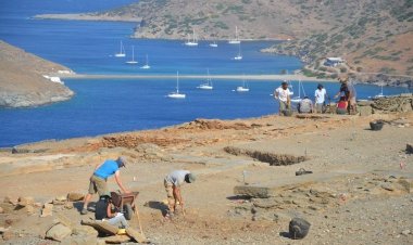 Ασκληπιείο και Αφροδίσιο πιθανόν να συστεγάζονταν σε κοινό ιερό στην αρχαία πόλη της Κύθνου