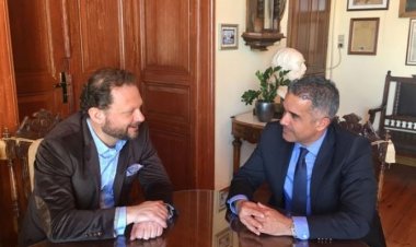 Συνάντηση του Δημάρχου Σύρου – Ερμούπολης Γιώργου Μαραγκού με τον πρόεδρο της ONEX Πάνο Ξενοκώστα