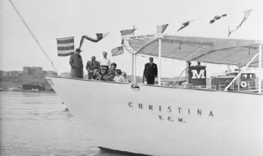 Ταξιδεύοντας στη Δήλο με τον Churchill: «Το πρώτο μας ταξίδι ήταν στο γιοτ του Ωνάση και επισκεφθήκαμε τα ελληνικά νησιά»