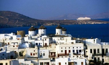 Η ιστορία της Ρωξάνης στη Μύκονο και πώς η Airbnb έχει γίνει εφιάλτης για πολλούς Έλληνες