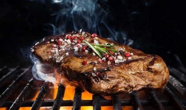 Τα λιγουρεύεστε; Κακώς! – Γιατί είναι επικίνδυνο το μαγείρεμα στα κάρβουνα