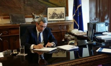 Την συνέχιση και ολοκλήρωση του Οδικού Δικτύου Αεροδρόμιο – Οία στη Σαντορίνη διασφαλίζει η Περιφέρεια