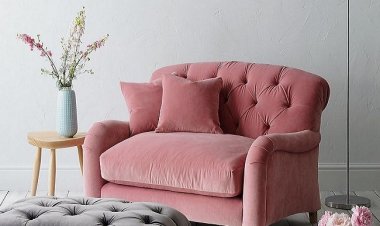 Πώς μπορείτε να καθαρίσετε βελούδινους καναπέδες!!