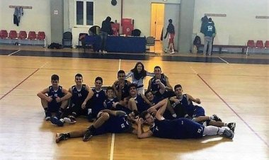 Στον τελικό του σχολικού πρωταθλήματος μπάσκετ το ΓΕΛ Μυκόνου, νίκησε  το ΕΠΑΛ Σύρου  65-31