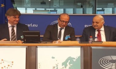 Στο Ευρωπαϊκό Κοινοβούλιο στις Βρυξέλλες ο Αντιπεριφερειάρχης Κυκλάδων Γιώργος Λεονταρίτης για τα “Εξυπνα νησιά”