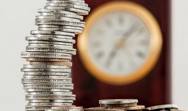 Αντικατάσταση χαρτοσήμου με έναν σύγχρονο φόρο στις συναλλαγές σχεδιάζει η ΑΑΔΕ