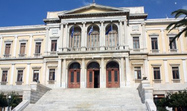 Με ταμειακό πλεόνασμα κλείνει η πρώτη θητεία της Δημοτικής αρχής Σύρου-Ερμούπολης