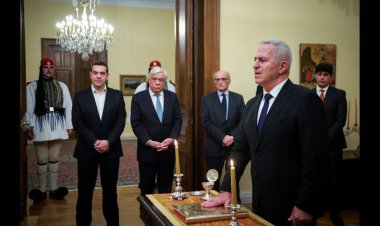 Ορκίστηκε ο νέος υπουργός Εθνικής Άμυνας, Ευάγγελος Αποστολάκης