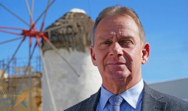 Ραδιοφωνική συνέντευξη-ποταμός του Χρήστου Βερώνη στην Ραδιοφωνία Κυκλάδων (ηχητικό)