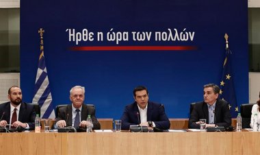 ΦΠΑ: 13% σε εστίαση και τρόφιμα - 11% η διαμονή - 6% η ενέργεια – Τι ανακοίνωσε ο πρωθυπουργός