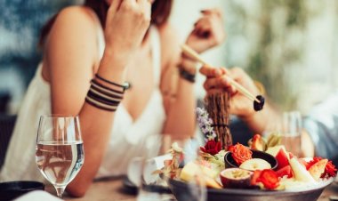 Επιλέγετε με ασφάλεια τρόφιμα για τα γεύματα εκτός σπιτιού!! Προσοχή σε κρέατα, σαλάτες, παγωτά!!