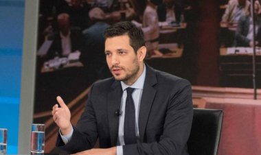 Οι νέοι εργαζόμενοι θα έχουν μια ελάχιστη εισφορά για σύνταξη του Δημοσίου και στη συνέχεια ο καθένας θα χτίζει ελεύθερα τη σύνταξή του