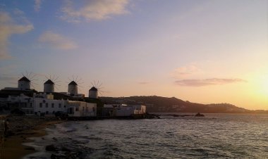 Η Μύκονος στην πρώτη γραμμή των «επιλογών», τον πρώτο μήνα του Φθινοπώρου και την επιβατική κίνηση εσωτερικού