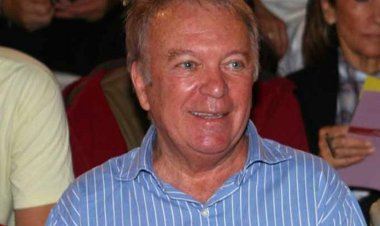 Πέθανε ο εκδότης και φίλος της Μυκόνου Δημήτρης Ρίζος