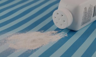 Συναγερμός!! Εντοπίστηκαν ίχνη αμίαντου στο παιδικό ταλκ της Johnson & Johnson!!