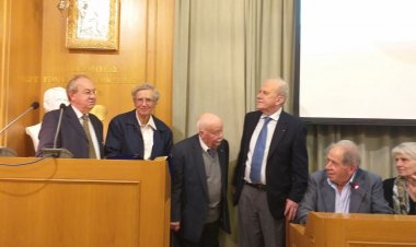 ΕΚΥΤ: Τιμήθηκαν προσωπικότητες από Ε.ΚΥ.Τ. και Αδελφότητα Τηνίων για την συμβολή τους στην ανάδειξη του Κυκλαδικού Πολιτισμού