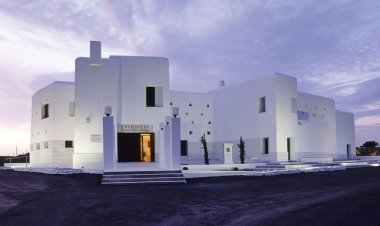 Κλείνουν οι παιδικοί σταθμοί στη Μύκονο - Απολυμαίνονται όλα τα κτίρια δικαιοδοσίας του Π.Α.Κ.Ο "Γ. Αξιώτης"