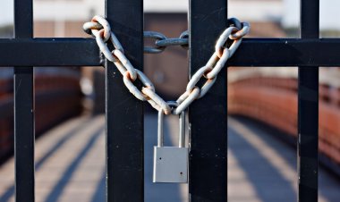 Κεραμέως: Στο τραπέζι μαθήματα στις διακοπές του Πάσχα και το καλοκαίρι & Κατάργηση περιπάτων, λόγω κλειστών σχολείων