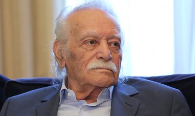 Cyclades : Συλλυπητήρια ανακοίνωση της Ενωσης Κυκλαδικού Τύπου για την απώλεια του Μανώλη Γλέζου