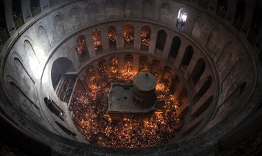 Coronavirus-Πάσχα: Ειδικός σχεδιασμός για να μεταφερθεί το Άγιος Φως στην Ελλάδα και στις υπόλοιπες ορθόδοξες εκκλησίες