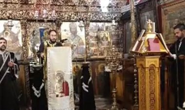 Mykonos Ticker: Δείτε live την Ακολουθία των Αγίων Παθών και την Σταύρωση του Κυρίου από την Μεγάλη Παναγιά