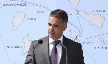 Coronavirus Travel -"Η Σύρος που Αξίζουμε”: Η πραγματική γενναιοδωρία προς το μέλλον έγκειται στο να τα δίνουμε όλα στο παρόν