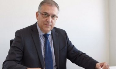 Coronavirus in Greece-Θεοδωρικάκος: Μειωμένο ωράριο σε δημόσιο για γονείς με παιδιά στο σχολείο