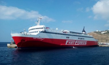 Ferry routes: Ανεκτέλεστο το δρομολόγιο του Ε/Γ – Ο/Γ Fast Ferries ¨Andros"