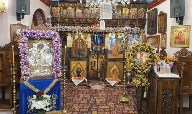 Church of Mykonos: Την Τετάρτη η επιστροφή της Αγίας Εικόνας Παναγίας Τουρλιανής, κατά το έθος, στην ομώνυμη Ιερά Μονή