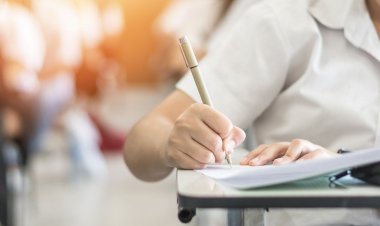 Education & Exams–Πανελλήνιες 2020: «Ιδιαιτέρως απαιτητικά» τα θέματα στην Νεοελληνική Γλώσσα και την Έκθεση [Θέματα, Απαντήσεις, Σχολιασμός]