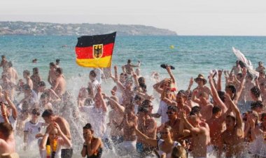 Reopening Tourism: «Μάχη» δίνουν Ελλάδα - Ισπανία για τους Γερμανούς τουρίστες