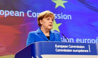 EU - DW: «Μεγάλη τύχη» για την Ελλάδα η γερμανική προεδρία