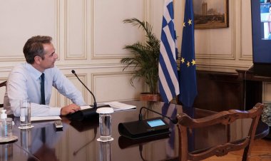 Reopening Borders for Tourism: Έκτακτη σύσκεψη στο Μαξίμου μετά την «έκρηξη» κρουσμάτων