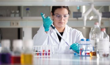 Coronavirus Vaccine: Το εμβόλιο της Moderna θα εισέλθει στην τελευταία φάση κλινικών δοκιμών την 27η Ιουλίου