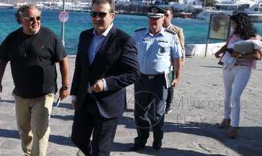Mykonos - Χρυσοχοΐδης: Θα γίνει ό,τι χρειάζεται ώστε είναι να διατηρηθεί το νησί σε συνθήκες υγειονομικής ασφάλειας