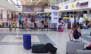 Tourism season in Aegean Islands: Πάνω από 100.000 οι αφιχθέντες επιβάτες στη Ρόδο