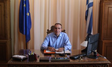 Mayor of Syros: Συγχαρητήριο μήνυμα Νίκου Λειβαδάρα προς τους επιτυχόντες των Πανελλαδικών