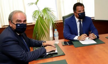 Coronavirus Pandemic: Σε καραντίνα Γεωργιάδης και Παπαθανάσης – Ήρθαν σε επαφή με κρούσμα κορωνοϊού