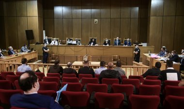 Golden Dawn trial: Στη φυλακή το διευθυντήριο της Χρυσής Αυγής!! Ποιοι πέντε βουλευτές αφέθηκαν ελεύθεροι!! Σε ποιες φυλακές θα οδηγηθούν!!