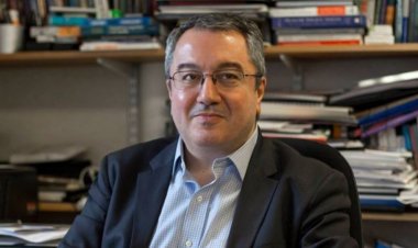 Coronavirus Vaccine - Μόσιαλος: «Δεν πρέπει να είναι υποχρεωτικό το εμβόλιο»!