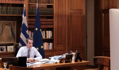 PM Mitsotakis: Πρωτοβουλία Μητσοτάκη, Κούρτς και Φρεντέρικσεν για την ταχύτερη έγκριση του εμβολίου της Astra Zeneca
