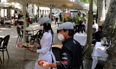 Coronavirus Disease: «Κραυγή» Μανώλη Δερμιτζάκη!! Ανοίξτε τα όλα!! Βγάλτε τον κόσμο έξω!!