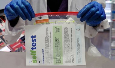 Covid-19 self-testing: Σε διπλή σακούλα θα τα πετάμε αν βγουν θετικά τα Self tests!! ΟΧΙ στους ΜΠΛΕ ΚΑΔΟΥΣ ΑΝΑΚΥΚΛΩΣΗΣ!!