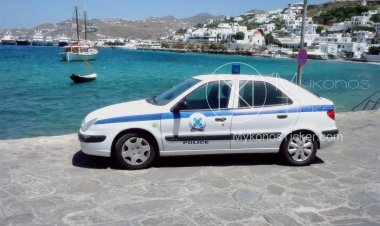Mykonos Arrest: Συλλήψεις στη Μύκονο, για Παράνομες Οικοδομικές Εργασίες και Παραβάσεις του Κ.Ο.Κ.