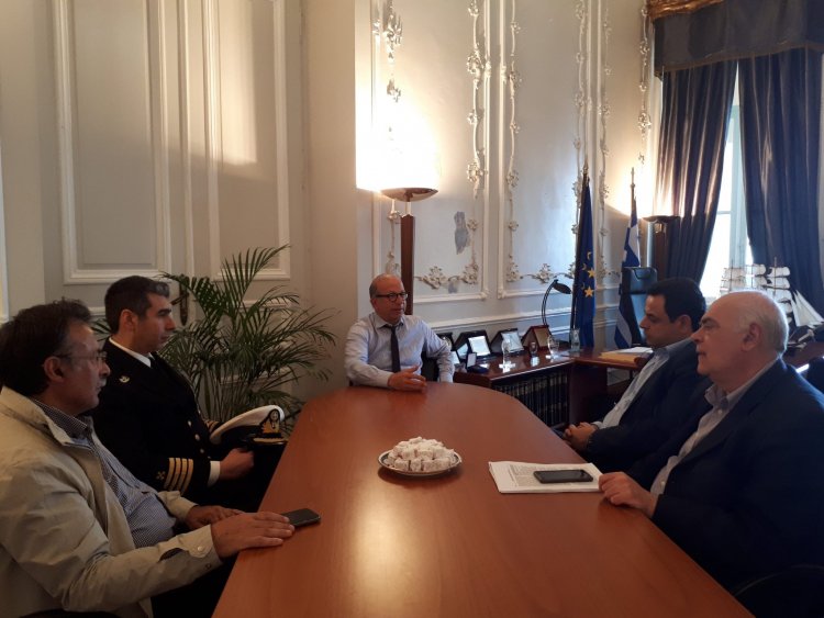 Συνάντηση του Αντιπεριφερειάρχη Κυκλάδων Γιώργου Λεονταρίτη με τον Υφυπουργό Ναυτιλίας και Νησιωτικής Πολιτικής Νεκτάριο Σαντορινιό.